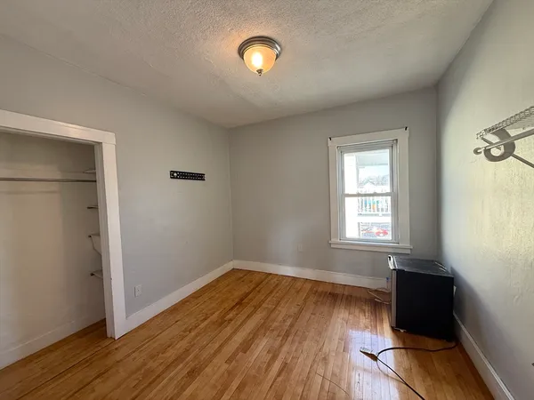 $2,200 | 1 East Park Terrace, Unit 3, Worcester, MA 01604