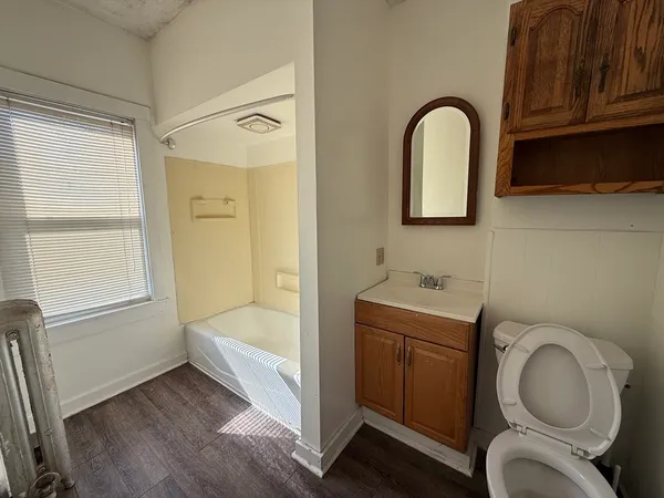 $2,200 | 1 East Park Terrace, Unit 3, Worcester, MA 01604