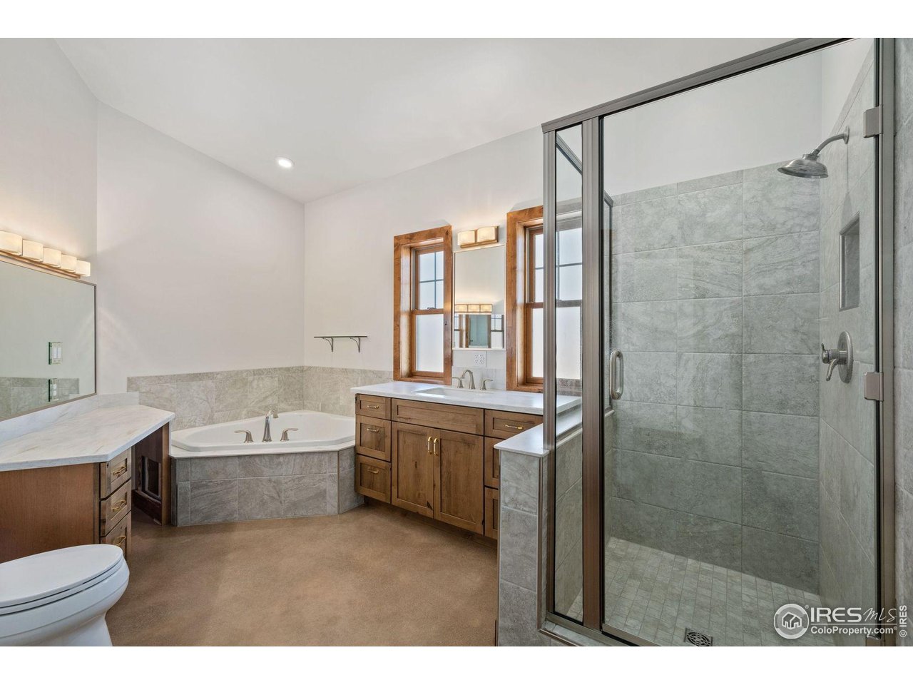 202 Roundtree Road Livermore, CO 80536 - Photo 29 of 50 Luxury ensuite