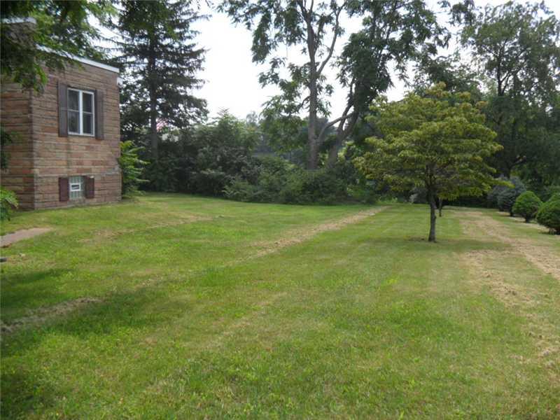 127 Old Walnut Hill Road Uniontown, PA 15401 - Photo 2 of 10 Yard/Garden.