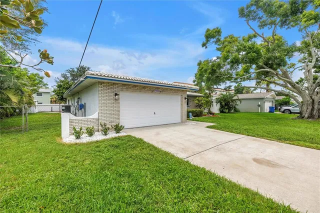 $675,000 | 4540 Bayshore Boulevard Northeast, St. Petersburg, FL 33703