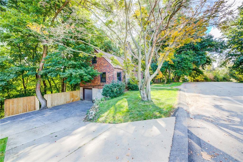 102 Lillian Road Pittsburgh, PA 15237 - Photo 3 of 25 Gallery Image 3