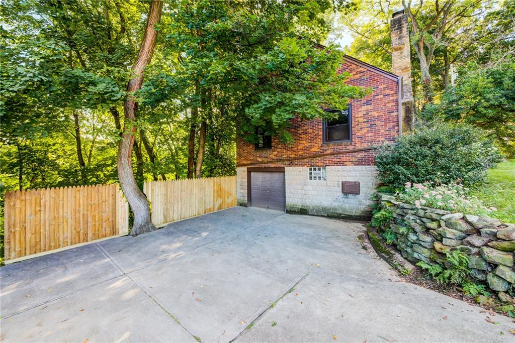102 Lillian Road Pittsburgh, PA 15237 - Photo 4 of 25 Gallery Image 4