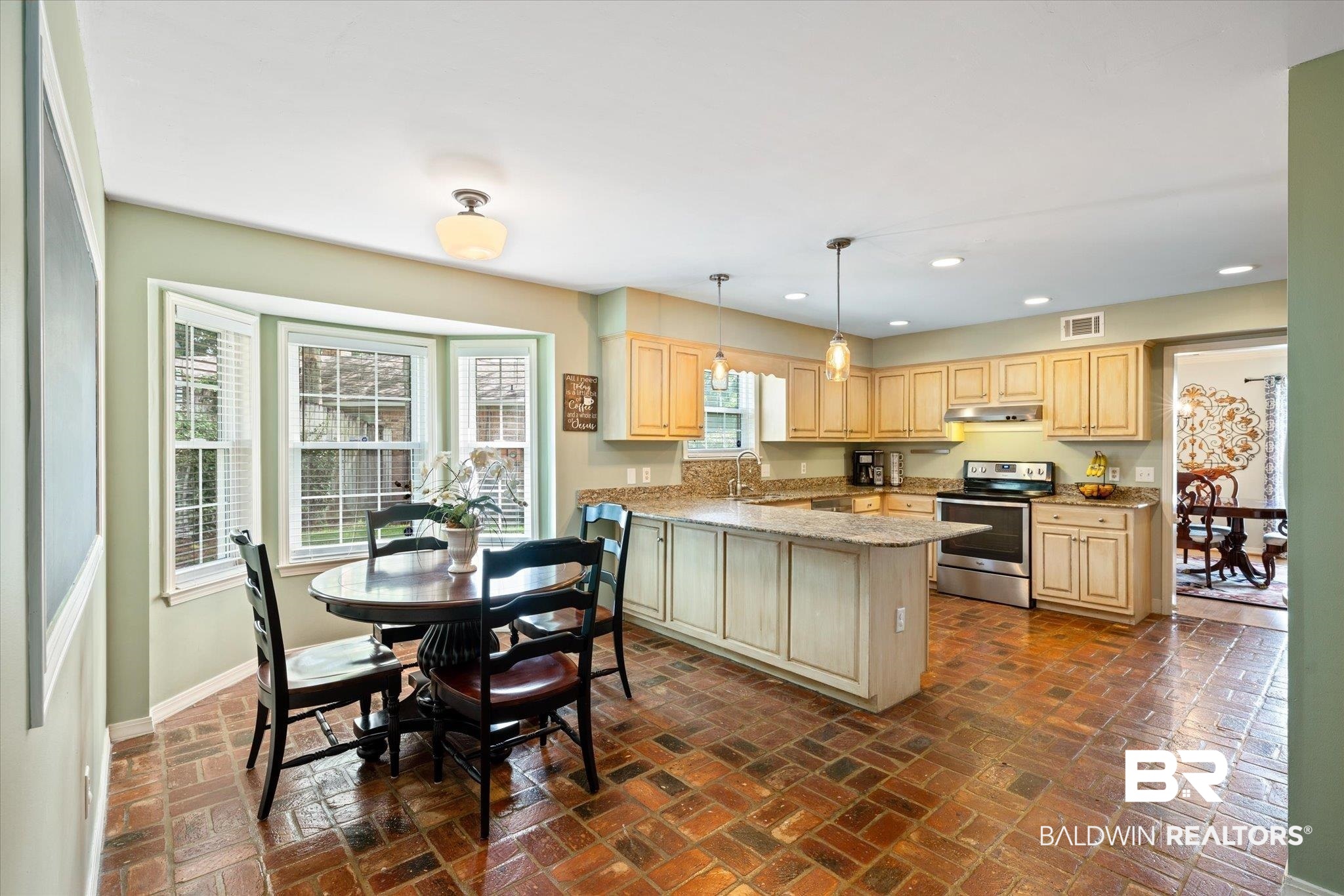 1054 Aberdeen Court North Mobile, AL 36609 - Photo 10 of 30