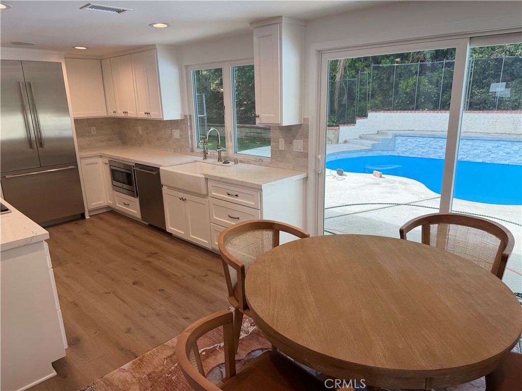 29815 Knoll View Drive Rancho Palos Verdes, CA 90275 - Photo 2 of 17