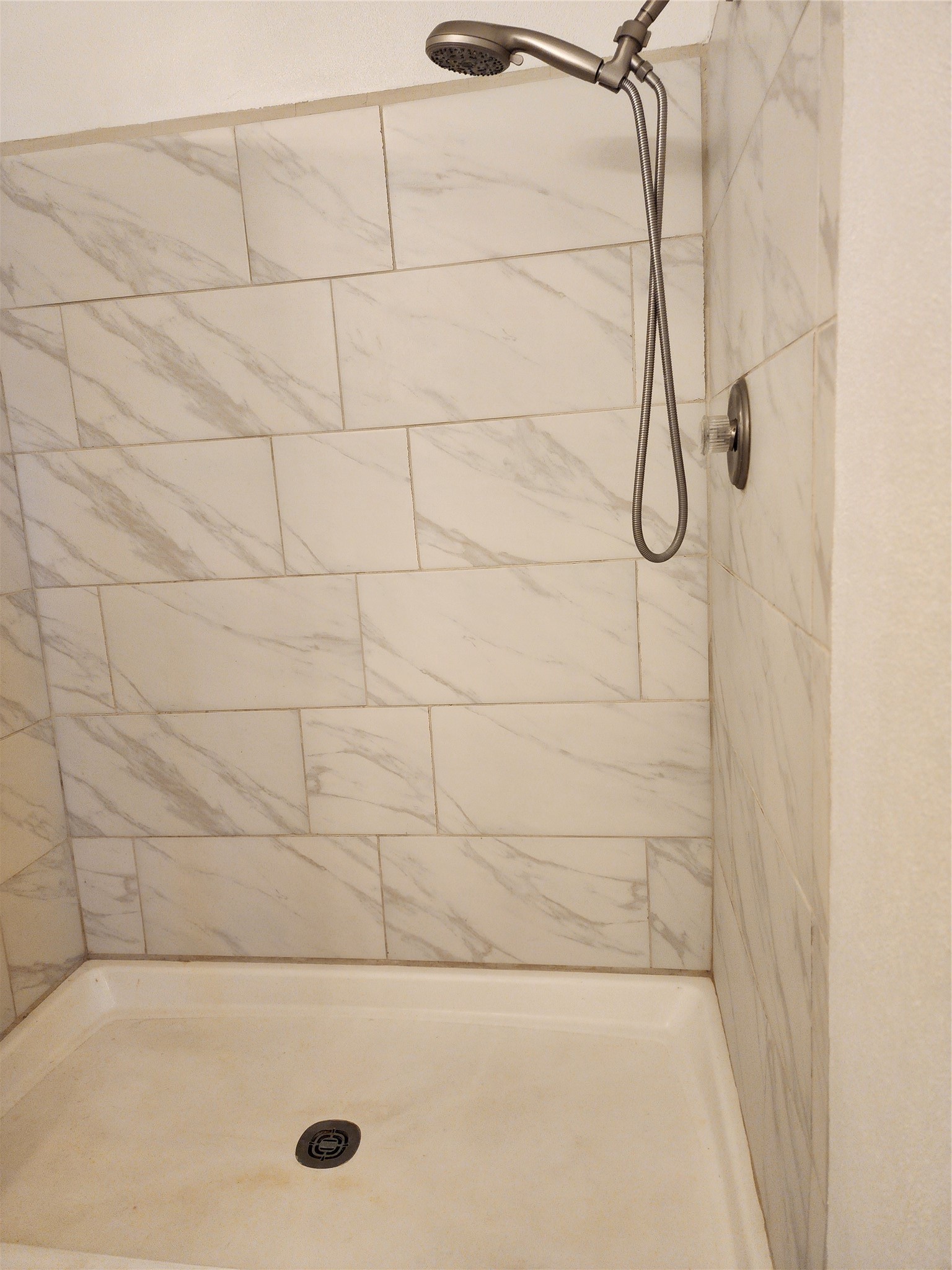 405 Godfrey Avenue Rio Communities, NM 87002 - Photo 22 of 38 Primary Shower