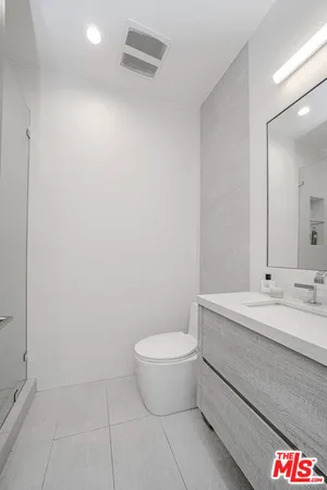 $3,190,000 | 13311 West Magnolia Boulevard, Sherman Oaks, CA 91401