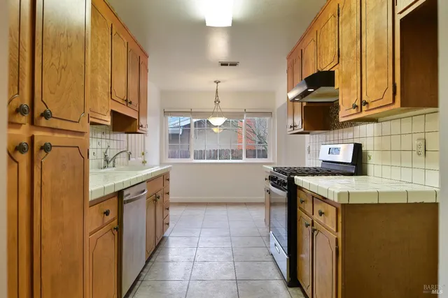 $499,000 | 393 Manzanita Avenue, Fairfield, CA 94533