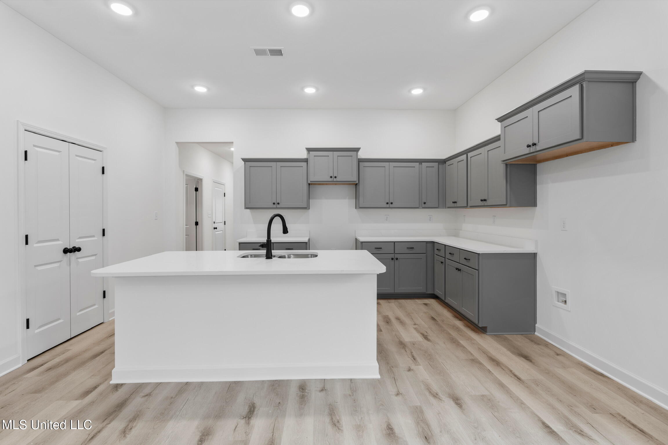 6263 Clover Court Walls, MS 38680 - Photo 11 of 40 Avalon