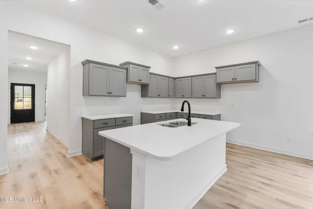 $324,900 | 6263 Clover Court, Walls, MS 38680