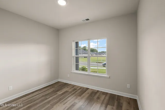 $325,900 | 6263 Clover Court, Walls, MS 38680