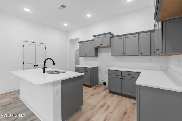 $324,900 | 6263 Clover Court, Walls, MS 38680