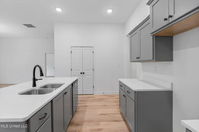 $324,900 | 6263 Clover Court, Walls, MS 38680