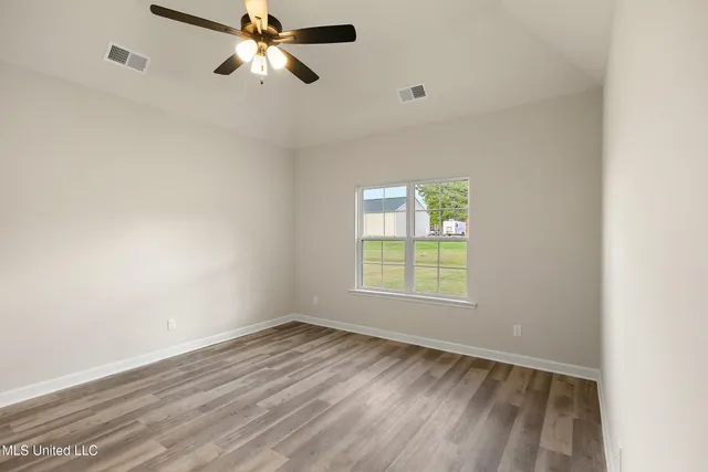 $325,900 | 6263 Clover Court, Walls, MS 38680