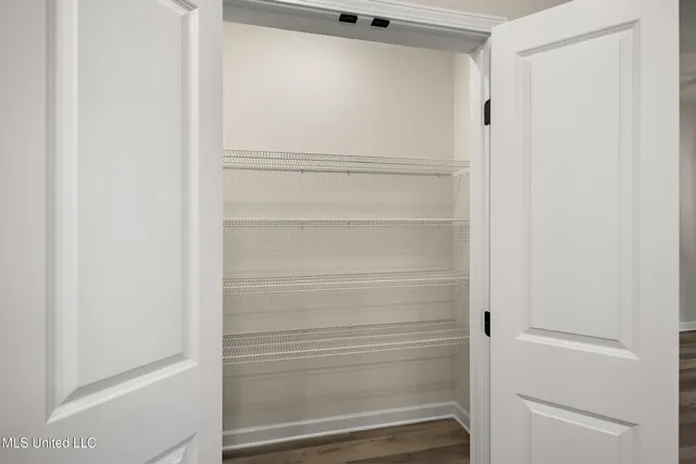 $325,900 | 6263 Clover Court, Walls, MS 38680