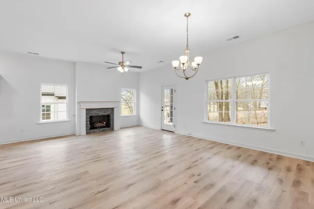 $324,900 | 6263 Clover Court, Walls, MS 38680