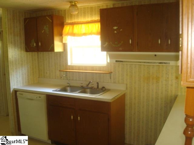 559 Friendship Road Seneca, SC 29678 - Photo 5 of 14 Gallery Image 5