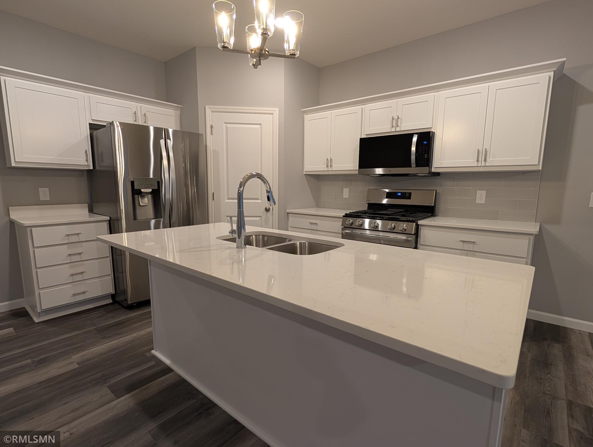 10462 Goodview Avenue South Cottage Grove, MN 55016 - Photo 7 of 27