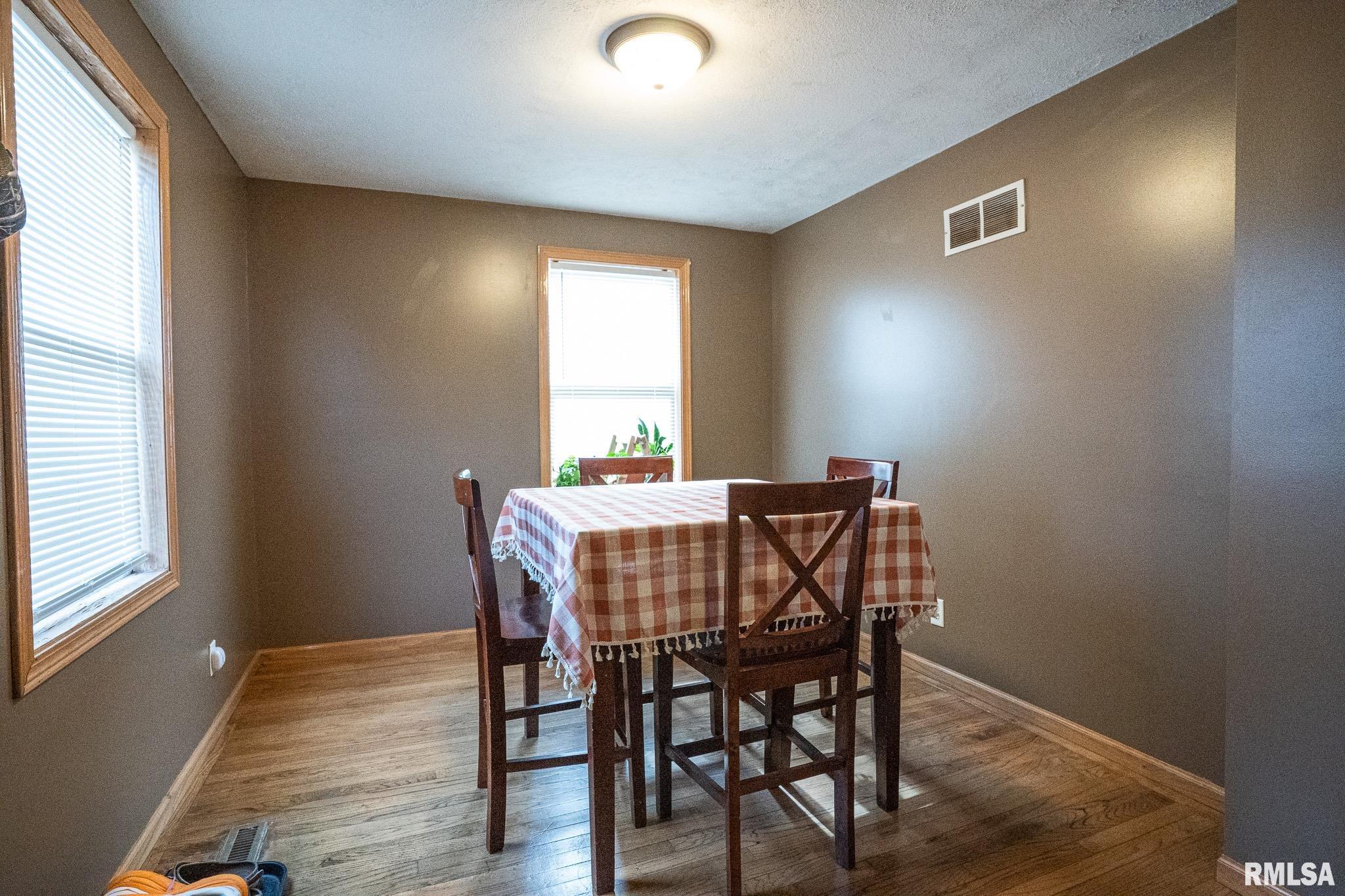 2008 North 22nd Street Springfield, IL 62702 - Photo 6 of 20