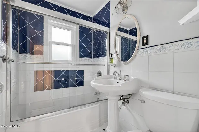 $330,000 | 2329 Niskayuna Drive, Niskayuna, NY 12309