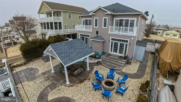 $750,000 | 27 West Mohawk Drive, Tuckerton, NJ 08087