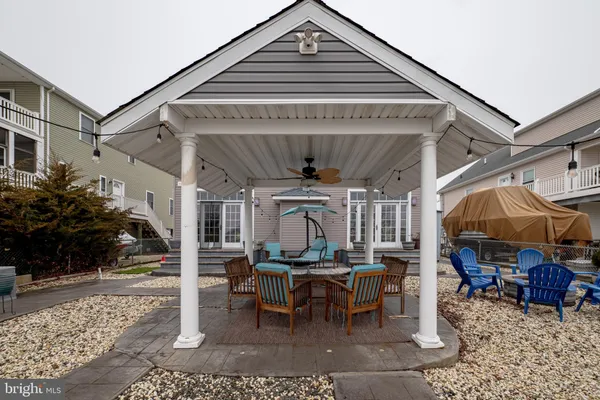 $750,000 | 27 West Mohawk Drive, Tuckerton, NJ 08087