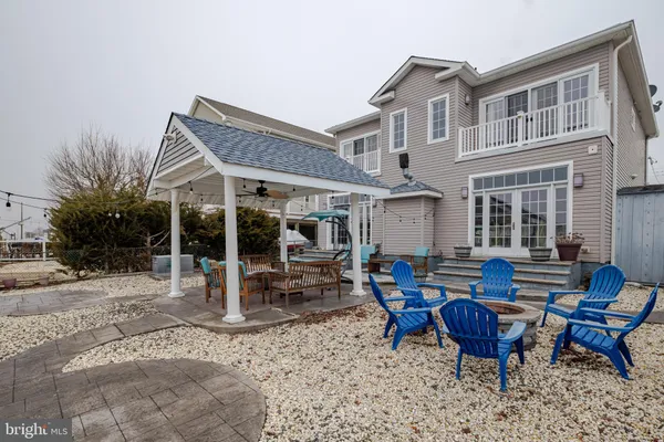 $750,000 | 27 West Mohawk Drive, Tuckerton, NJ 08087