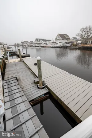 $750,000 | 27 West Mohawk Drive, Tuckerton, NJ 08087