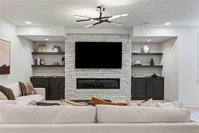 $1,283,850 | 12311 West 183rd Terrace, Overland Park, KS 66013