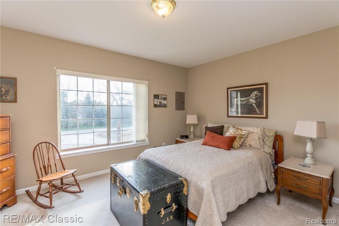 854 Ridgeside Drive, Unit 3 Milford, MI 48381 - Photo 23 of 42 3rd bedroom.jpg