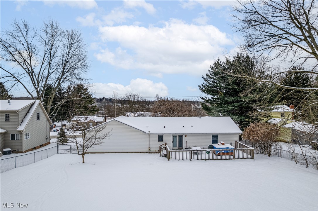 750 Silvercrest Road Wadsworth, OH 44281 - Photo 5 of 35 View of snow covered rear of property