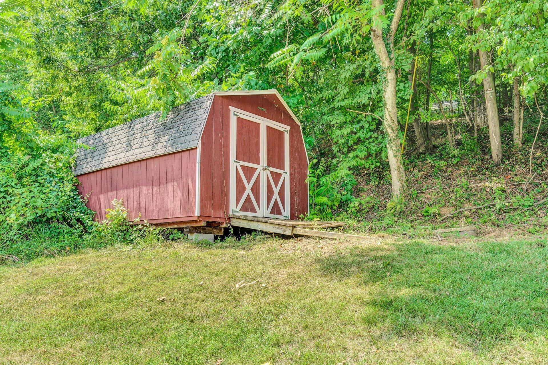 7231 Franklin Road Boones Mill, VA 24065 - Photo 24 of 28 27-080920210145