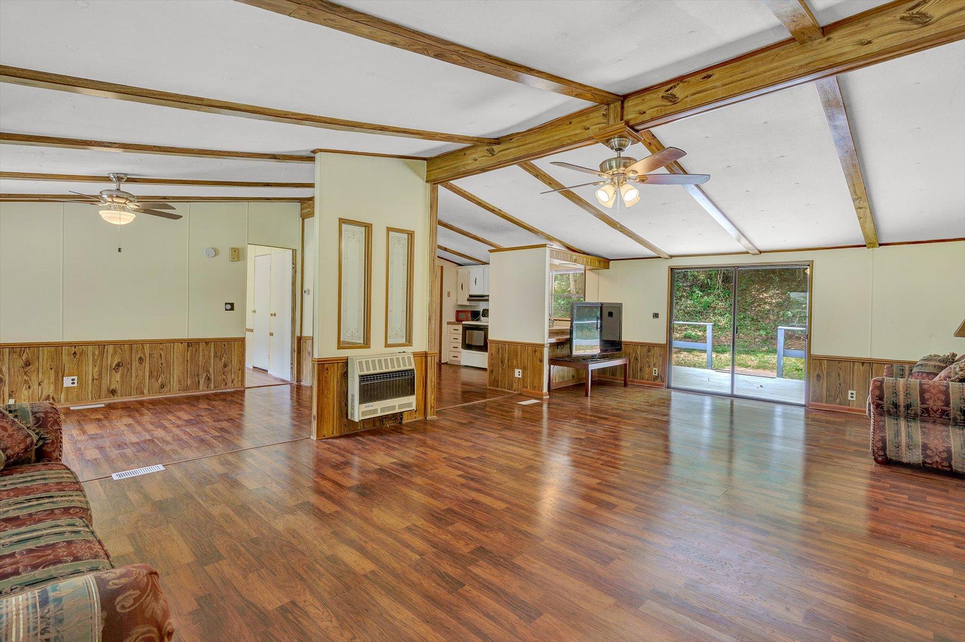 7231 Franklin Road Boones Mill, VA 24065 - Photo 4 of 28 07-080920210125