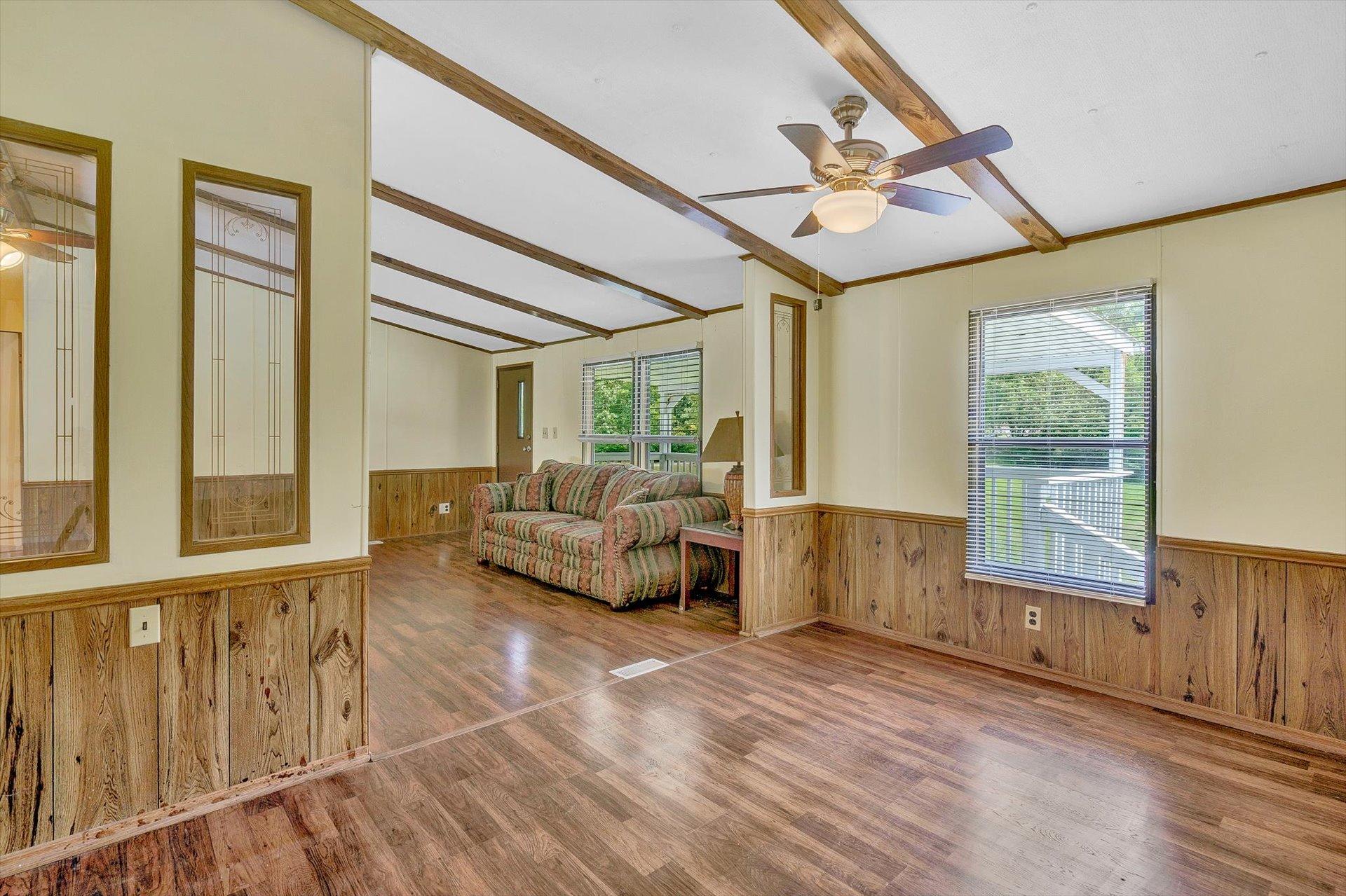 7231 Franklin Road Boones Mill, VA 24065 - Photo 8 of 28 11-080920210129