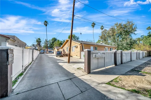 $2,850 | 6933 Amigo Avenue, Reseda, CA 91335