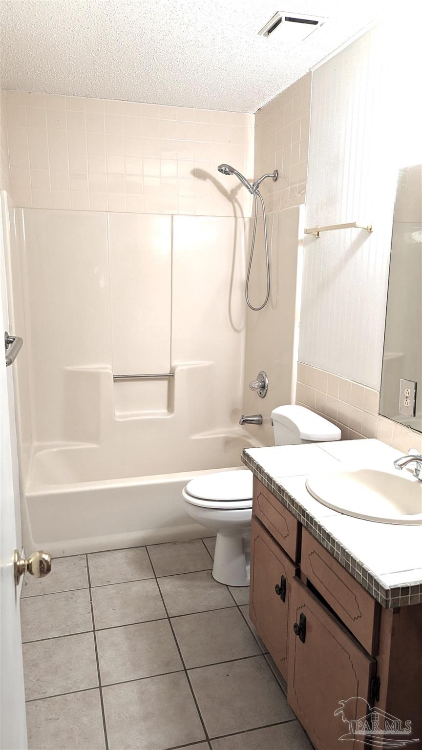 4312 Indiana Circle Pace, FL 32571 - Photo 11 of 21 Full Bath