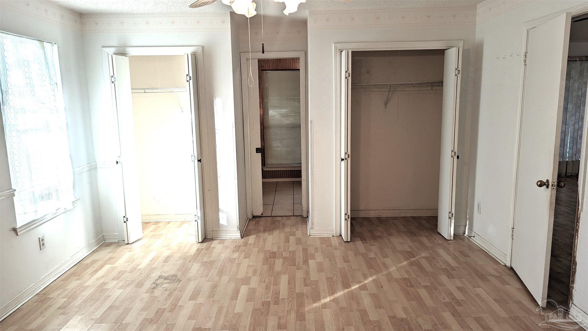 4312 Indiana Circle Pace, FL 32571 - Photo 12 of 21 Facing en Suite