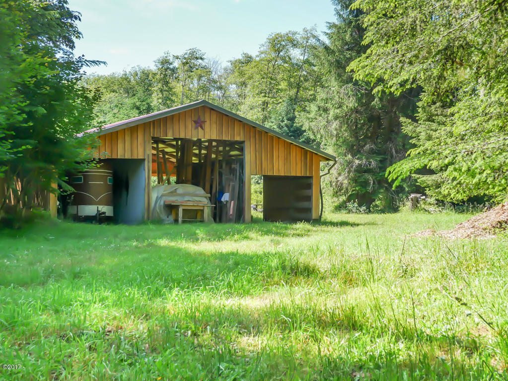 847 Hamer Road Siletz, OR 97380 - Photo 62 of 79 Barn