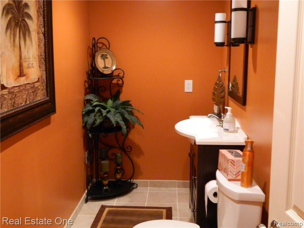 1053 Seville Road Rochester Hills, MI 48309 - Photo 63 of 66