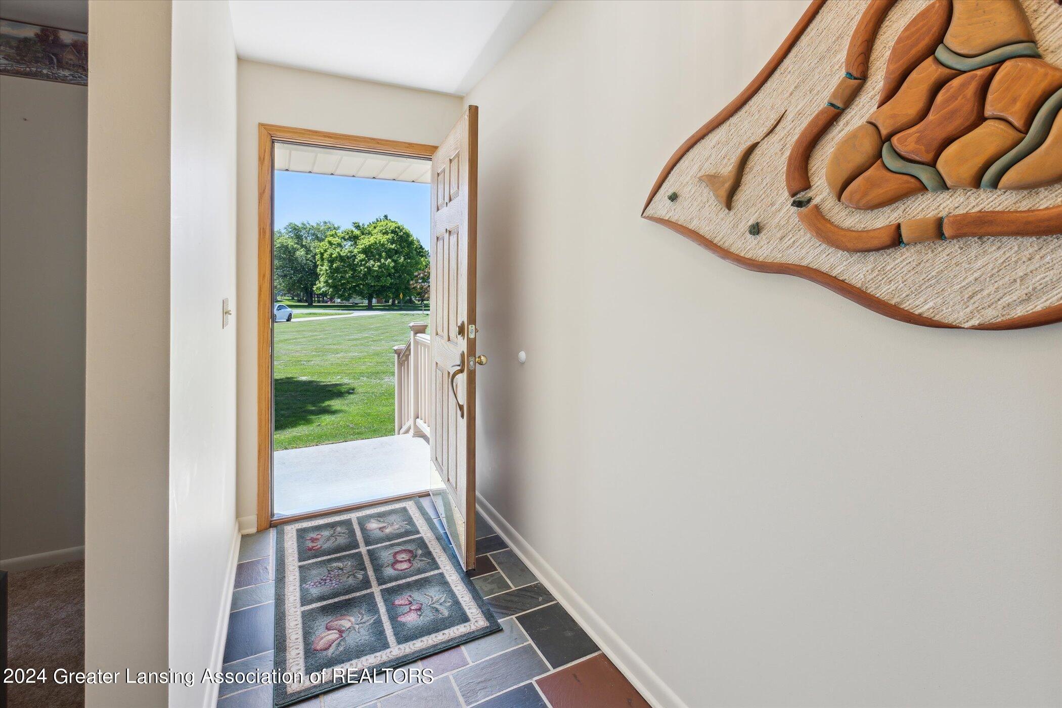 07-8560-Krouse-Rd-WindowStill-12