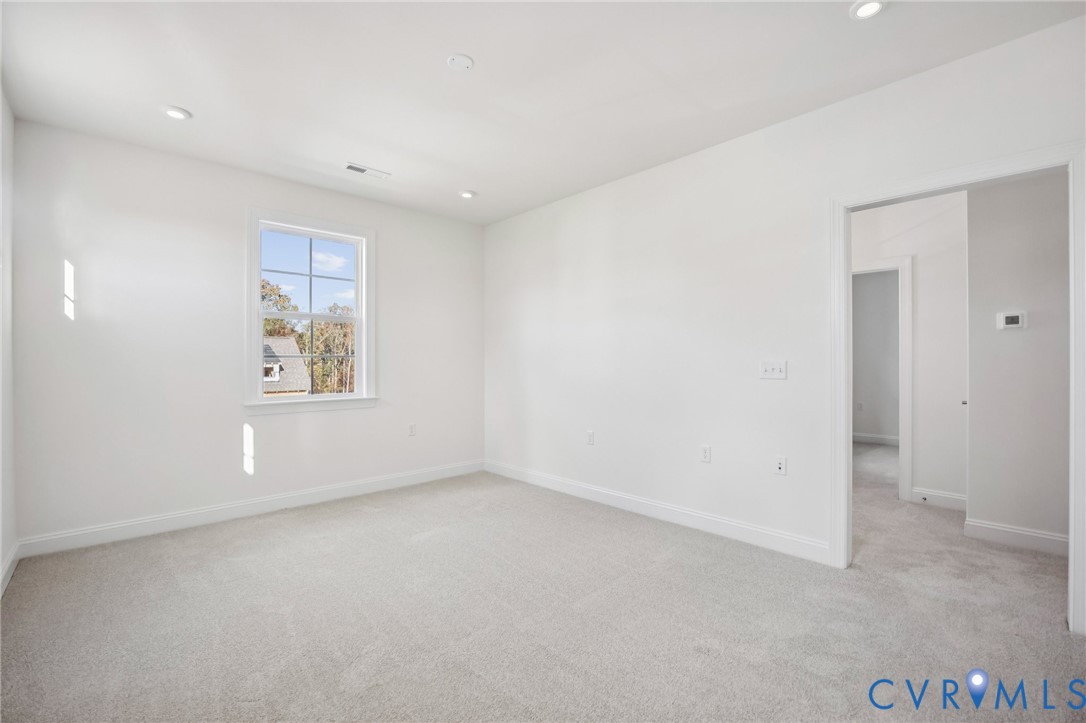 1042 Arbor Heights Terrace Midlothian, VA 23114 - Photo 19 of 35 an empty room with a window