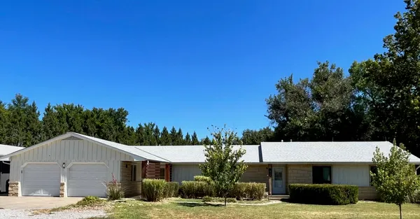 $275,000 | 626 Park Lane, Moundridge, KS 67107