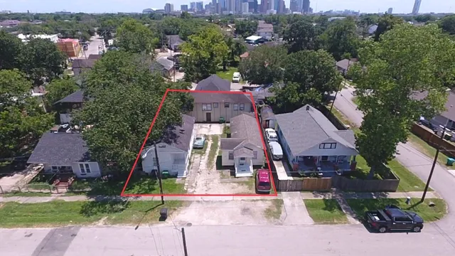$499,000 | 904 Panama Street, Houston, TX 77009