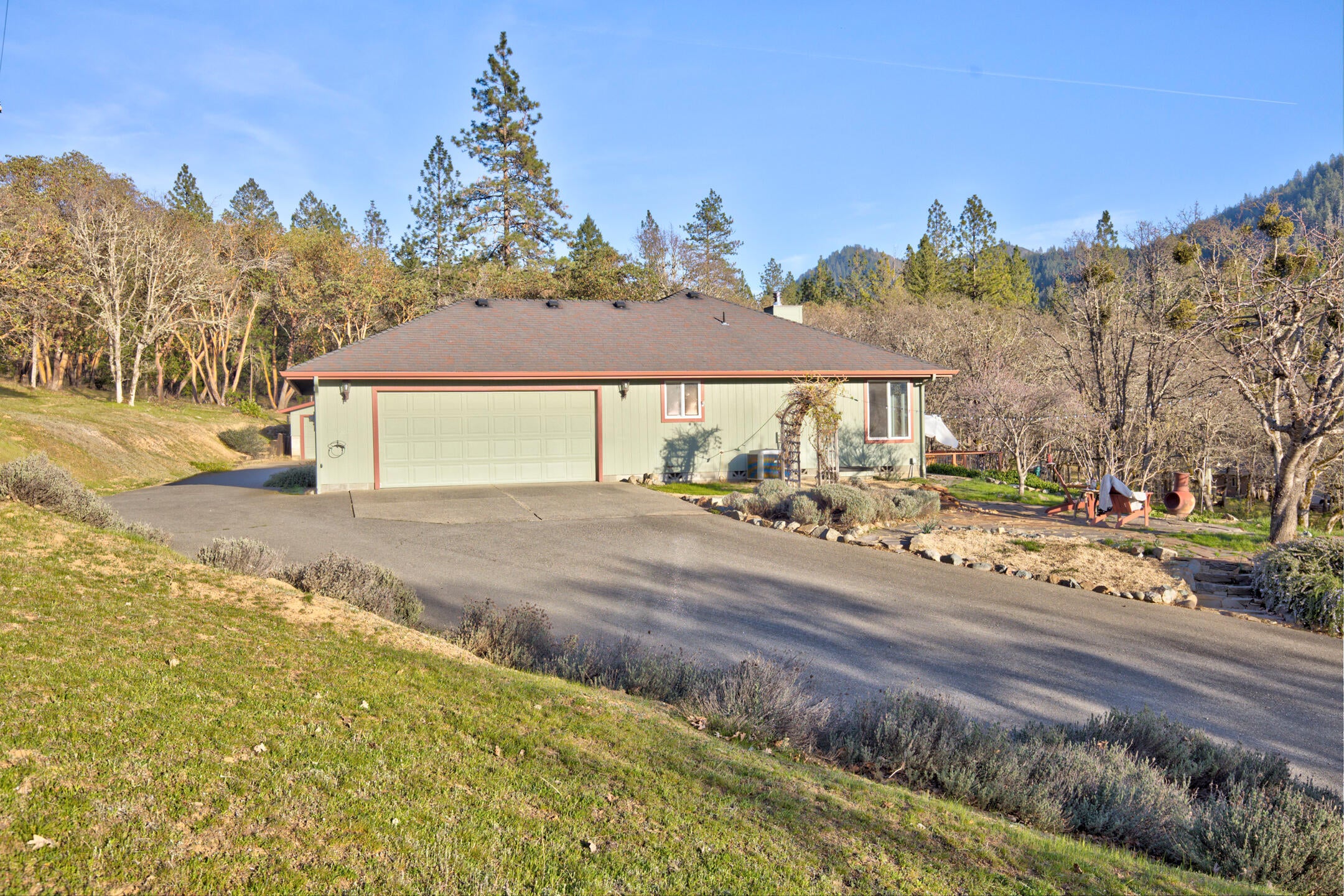 1440 Kubli Road Grants Pass, OR 97527 - Photo 51 of 56 0R1A6976_77_78_79_80