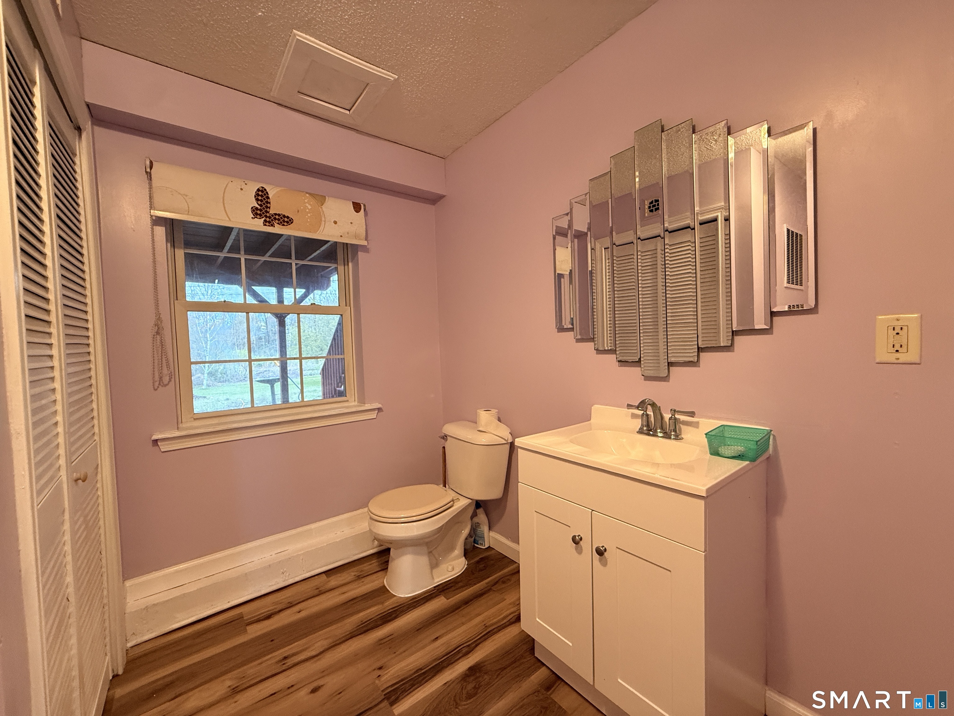 26 Tourtellotte Road Putnam, CT 06260 - Photo 15 of 40