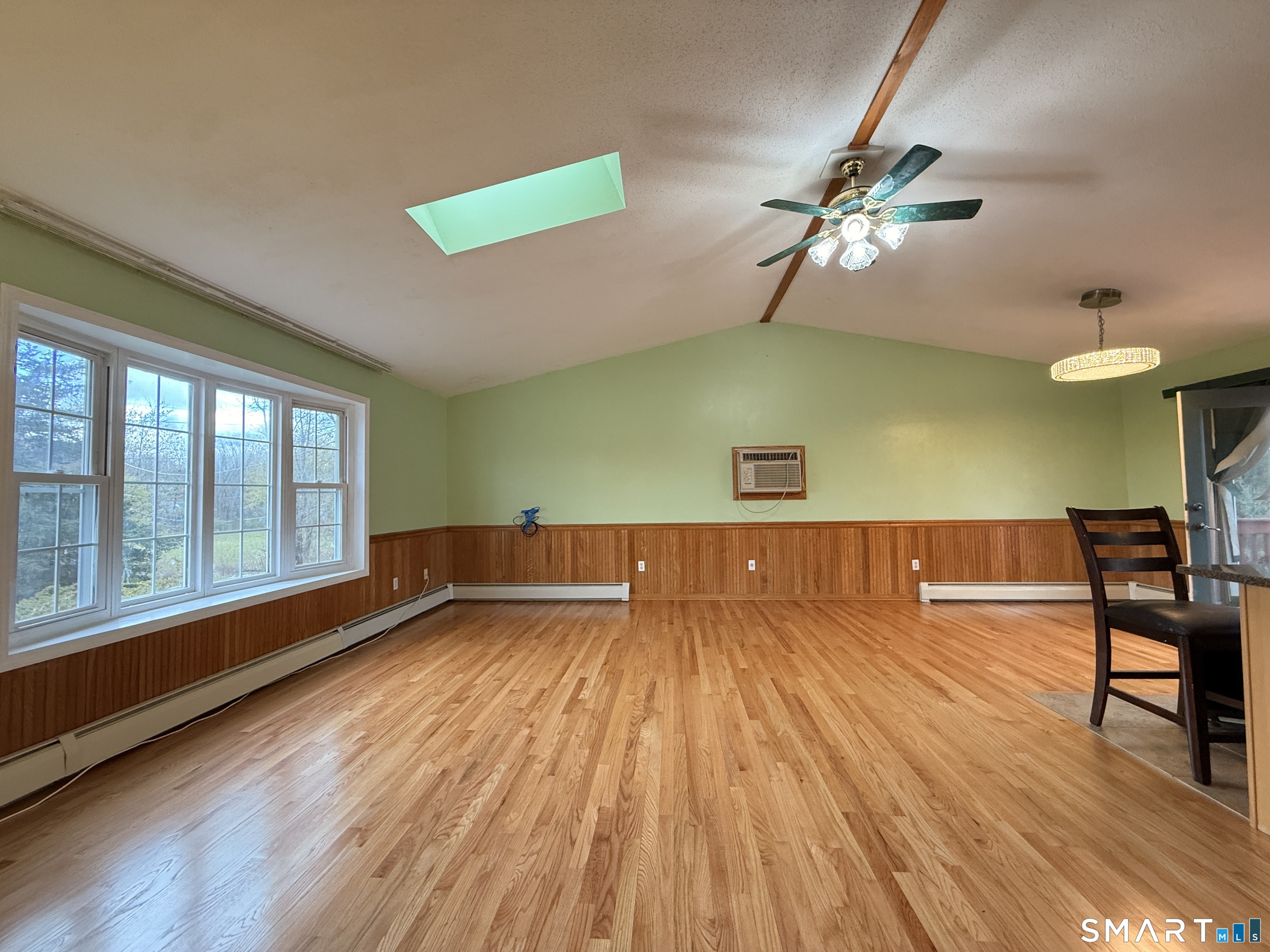 26 Tourtellotte Road Putnam, CT 06260 - Photo 9 of 40