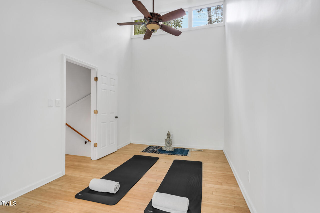 121 Lady Bug Lane Chapel Hill, NC 27516 - Photo 22 of 36 a view of a hallway with entryway