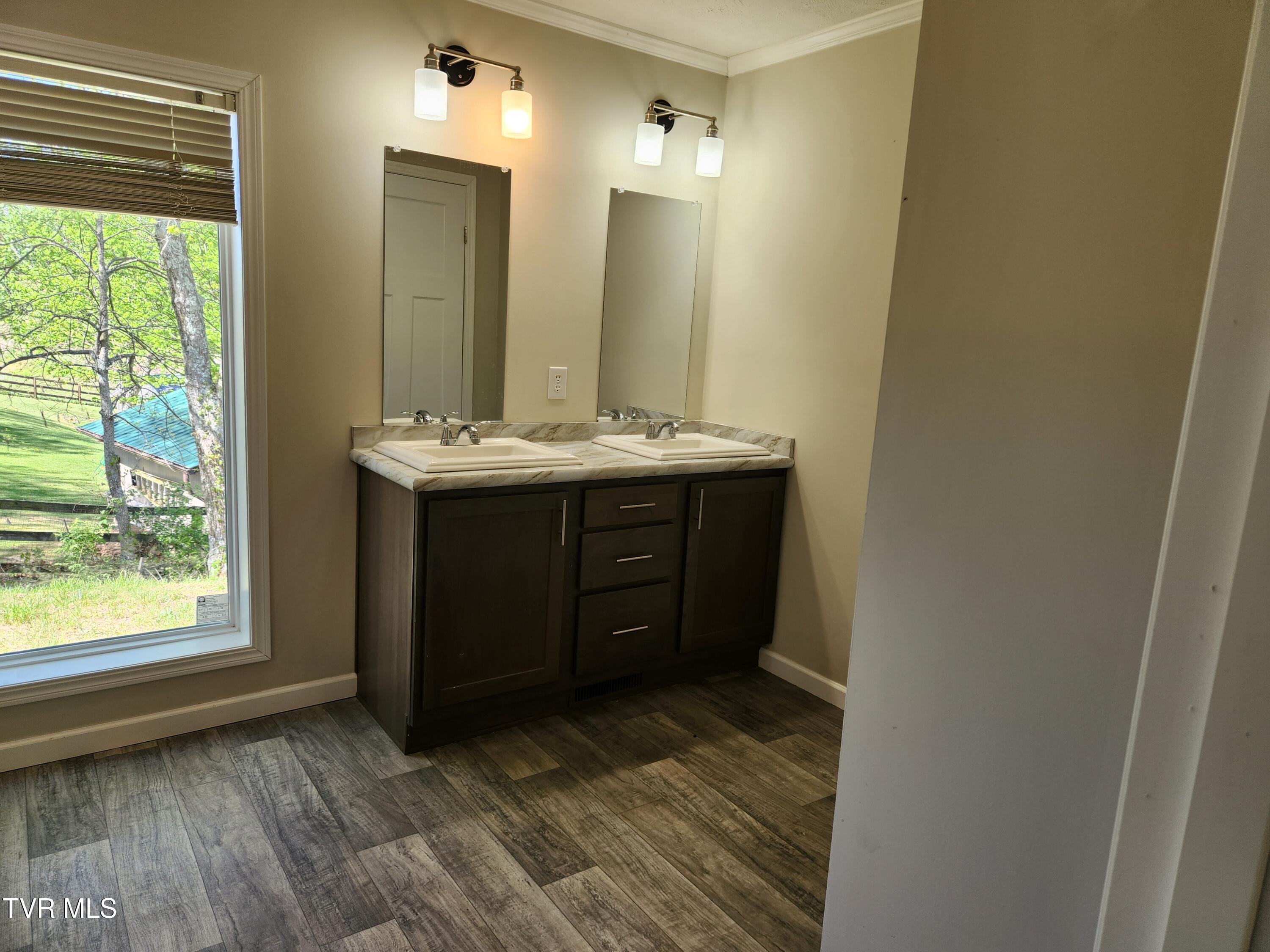8460 Reedy Creek Road Bristol, VA 24202 - Photo 17 of 19 20260421_110458