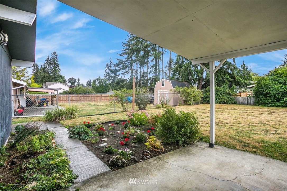 4625 Northeast 23rd Street Renton, WA 98059 - Photo 21 of 24