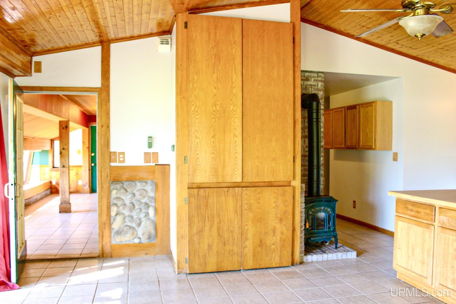 42936 Superior Road Houghton, MI 49931 - Photo 20 of 43